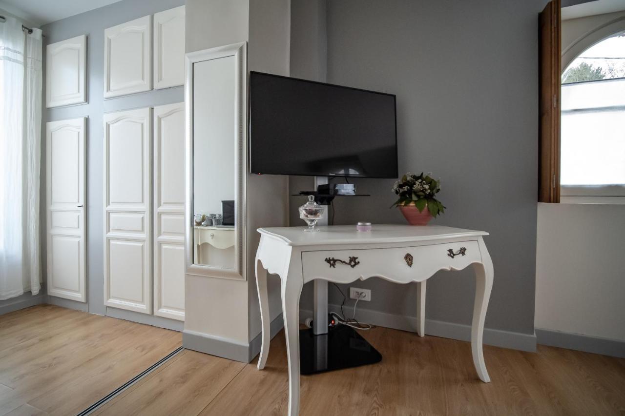 L'Ame Des Hospitaliers Bed & Breakfast Courteuil ภายนอก รูปภาพ